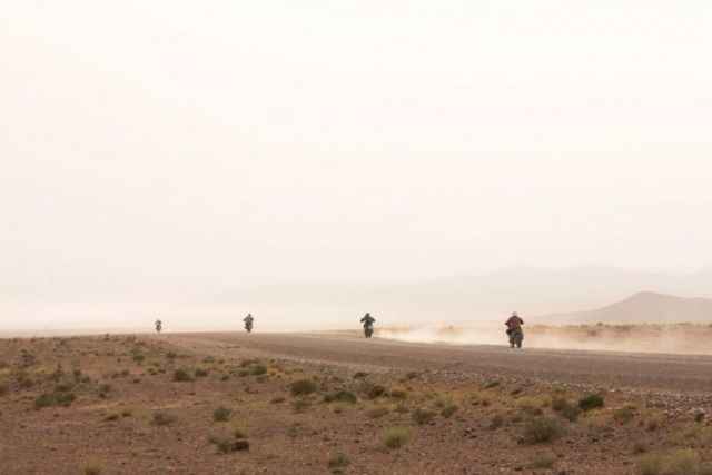 Scram-Africa-Götz-Göppert-The-Vintagent-dust-768×512